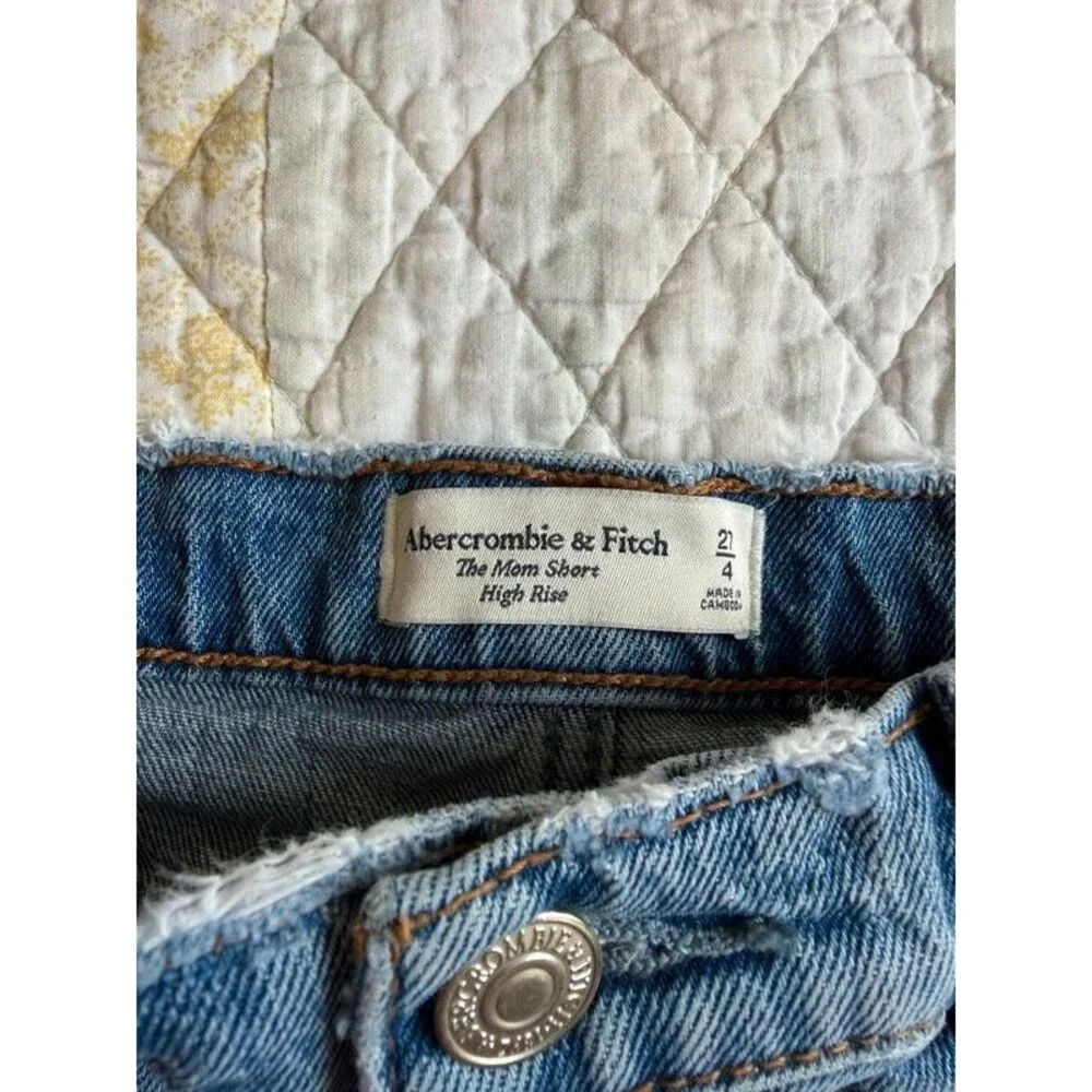 Abercrombie & Fitch High Rise the Mom Short size 27